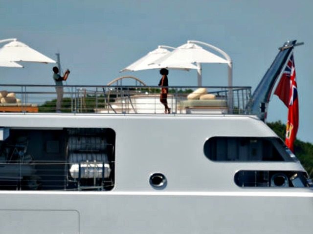 Obamas-on-Geffen-Yacht-Mike-LEYRALAFPGetty-Images-640x480.jpg